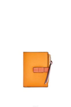 mandarim/recife de coral 80ZJ1299 mulheres carteira fina dobrável com zíper em couro de bezerro granulado macio Loewe